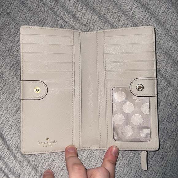 Kate Spade Wallet - Picture 2 of 2